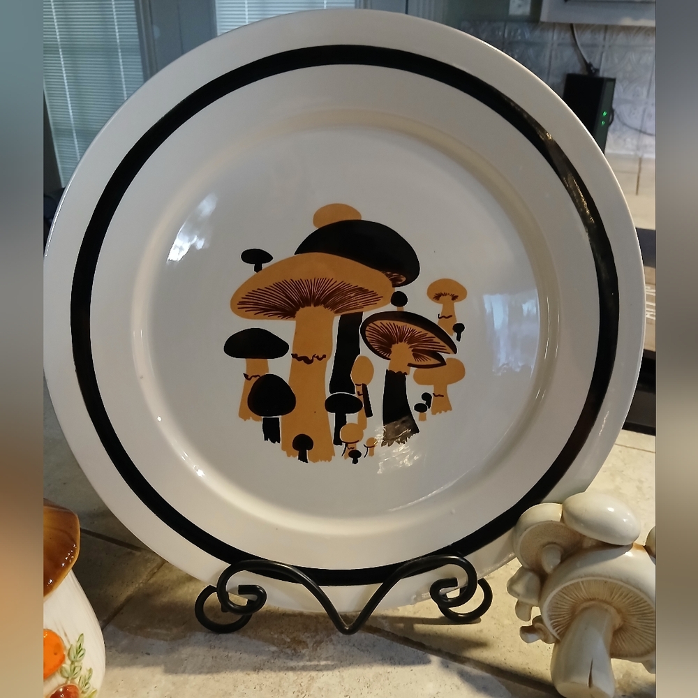 Vintage Steubenstone 13" Mushroom Platter